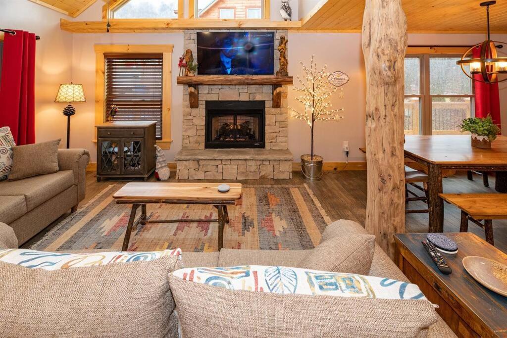 The Snow Owl Cabin Maggie Valley Εξωτερικό φωτογραφία