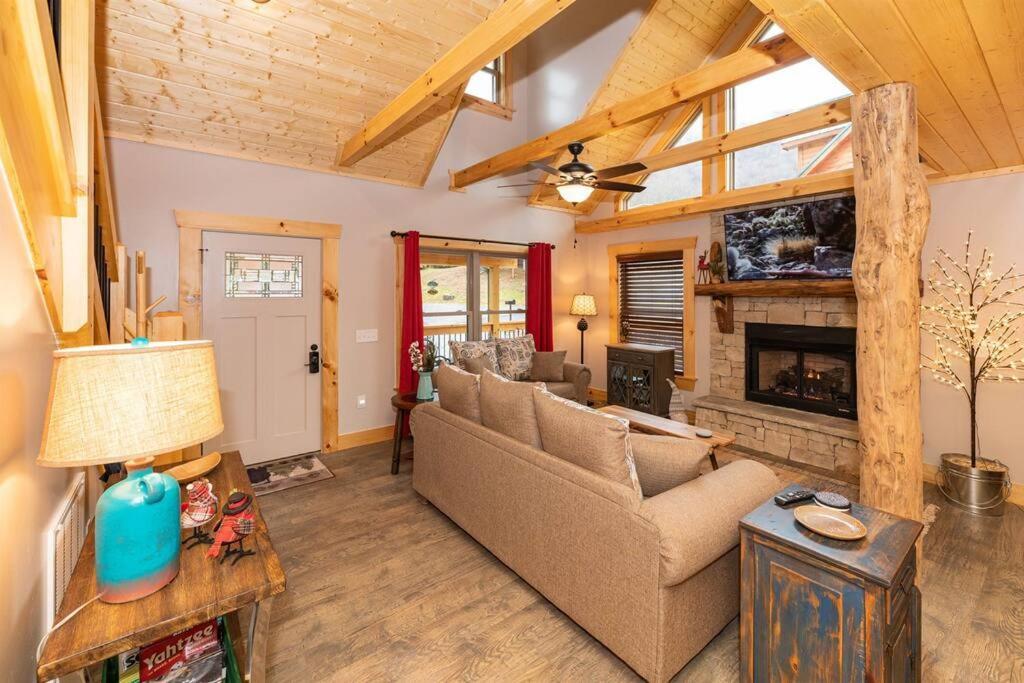 The Snow Owl Cabin Maggie Valley Εξωτερικό φωτογραφία